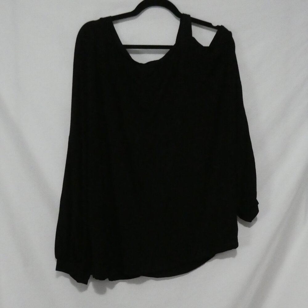 CHICSOUL | 1XL | Chic Black Off-The-Shoulder Long Sleeve Top